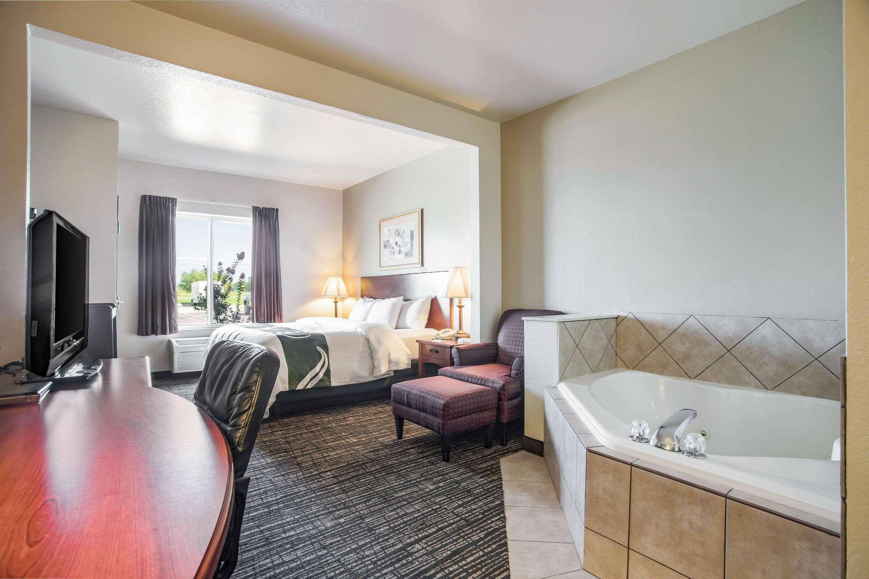 Quality Inn Parsons North מראה חיצוני תמונה